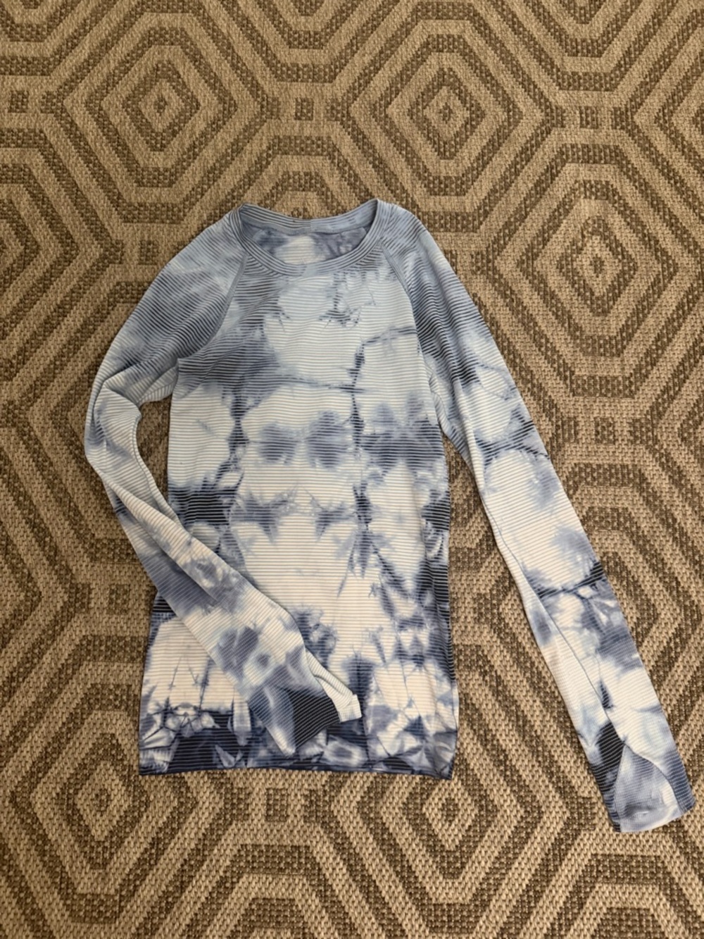 Lululemon Swiftly size 2